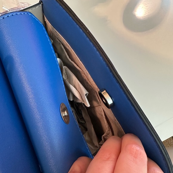 NEW Steve Madden Blue Bevelyn Crossbody Bag 💙 - Picture 11 of 11